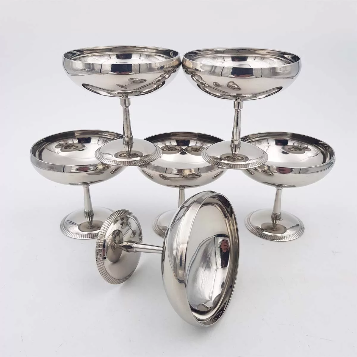 6 vintage Dessert bowls Ice cream cups Small champagne cups 1970 1980 stainless steel 6cl Letang Remy Flared Bright