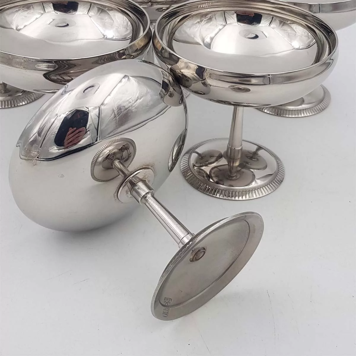 6 vintage Dessert bowls Ice cream cups Small champagne cups 1970 1980 stainless steel 6cl Letang Remy Flared Bright