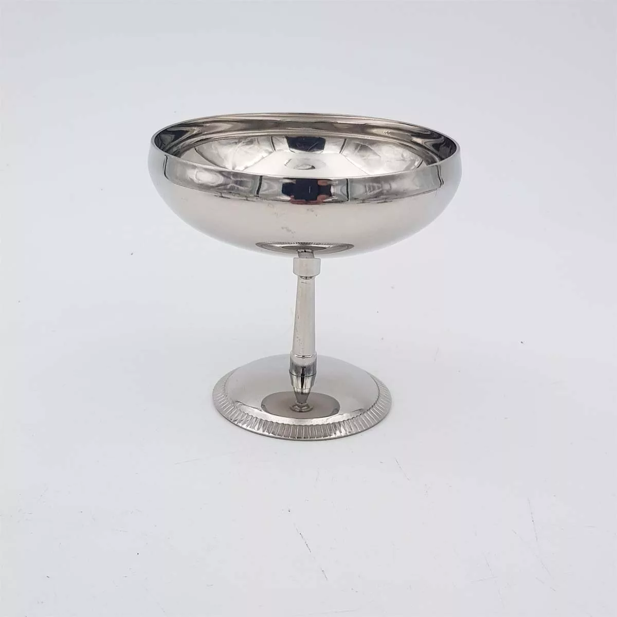 6 vintage Dessert bowls Ice cream cups Small champagne cups 1970 1980 stainless steel 6cl Letang Remy Flared Bright