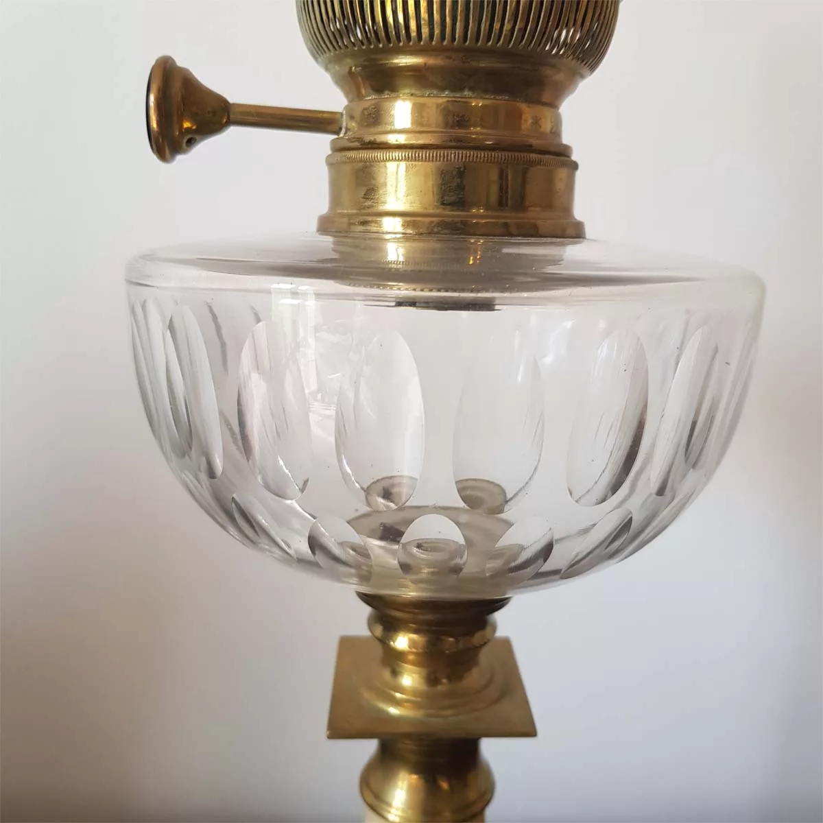 Antique oil lamp france 19th century brass cristal onyx