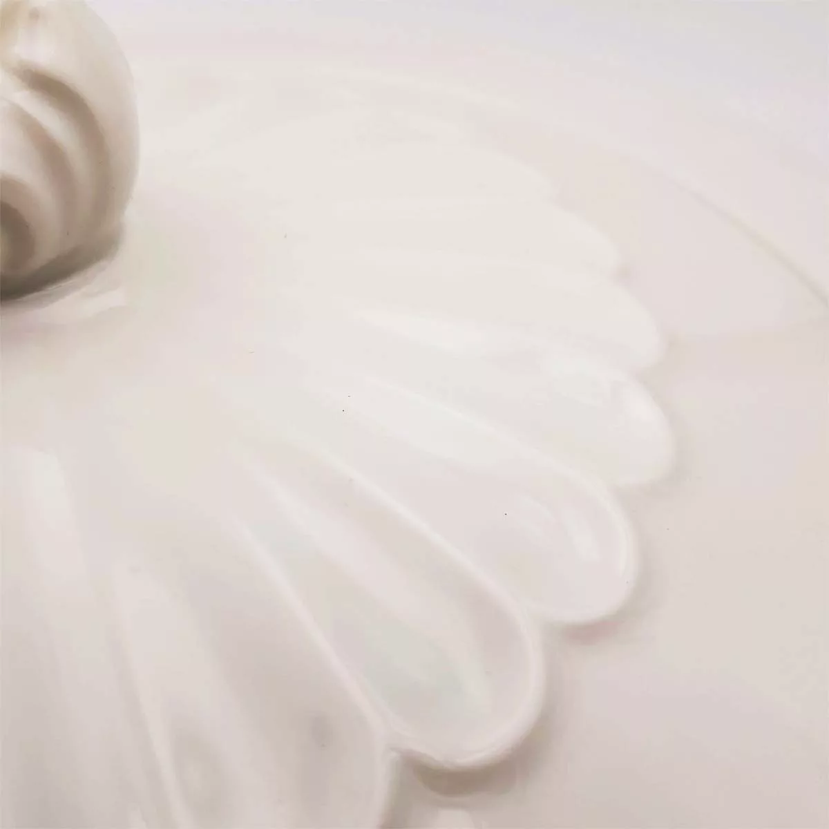 Haviland Limoges white porclain tureen