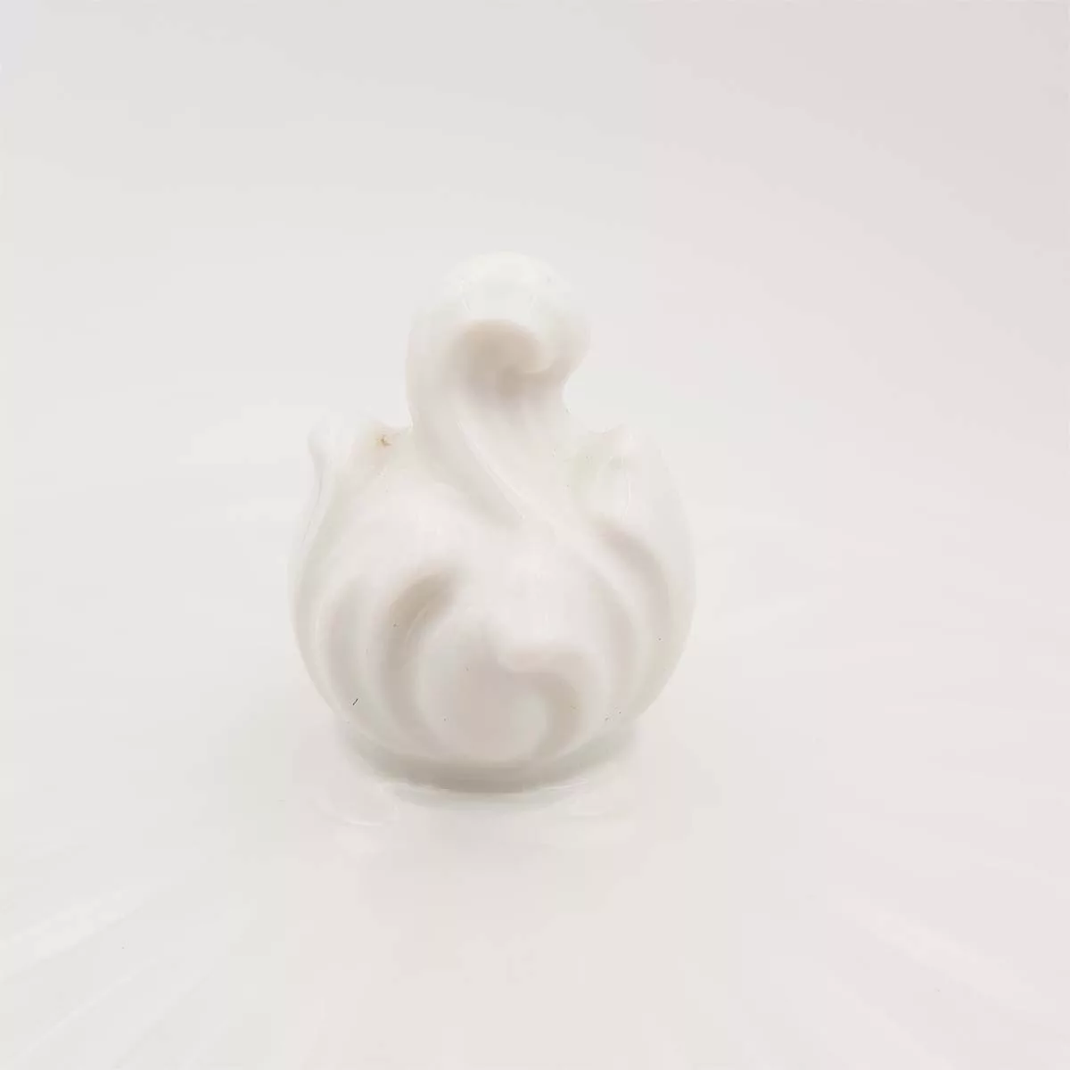 Haviland Limoges white porclain tureen