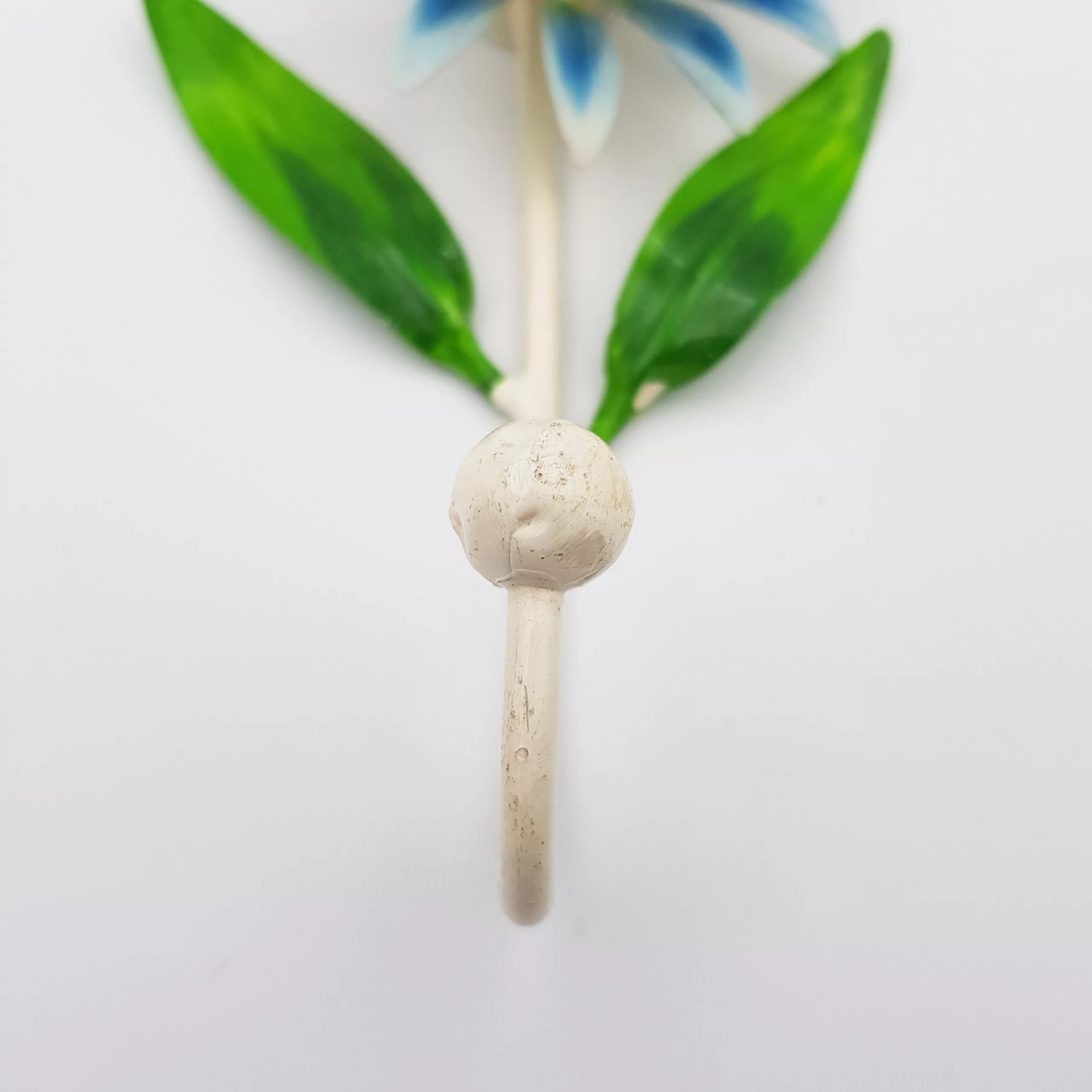 3 vintage metal towel pegs shape of flowers