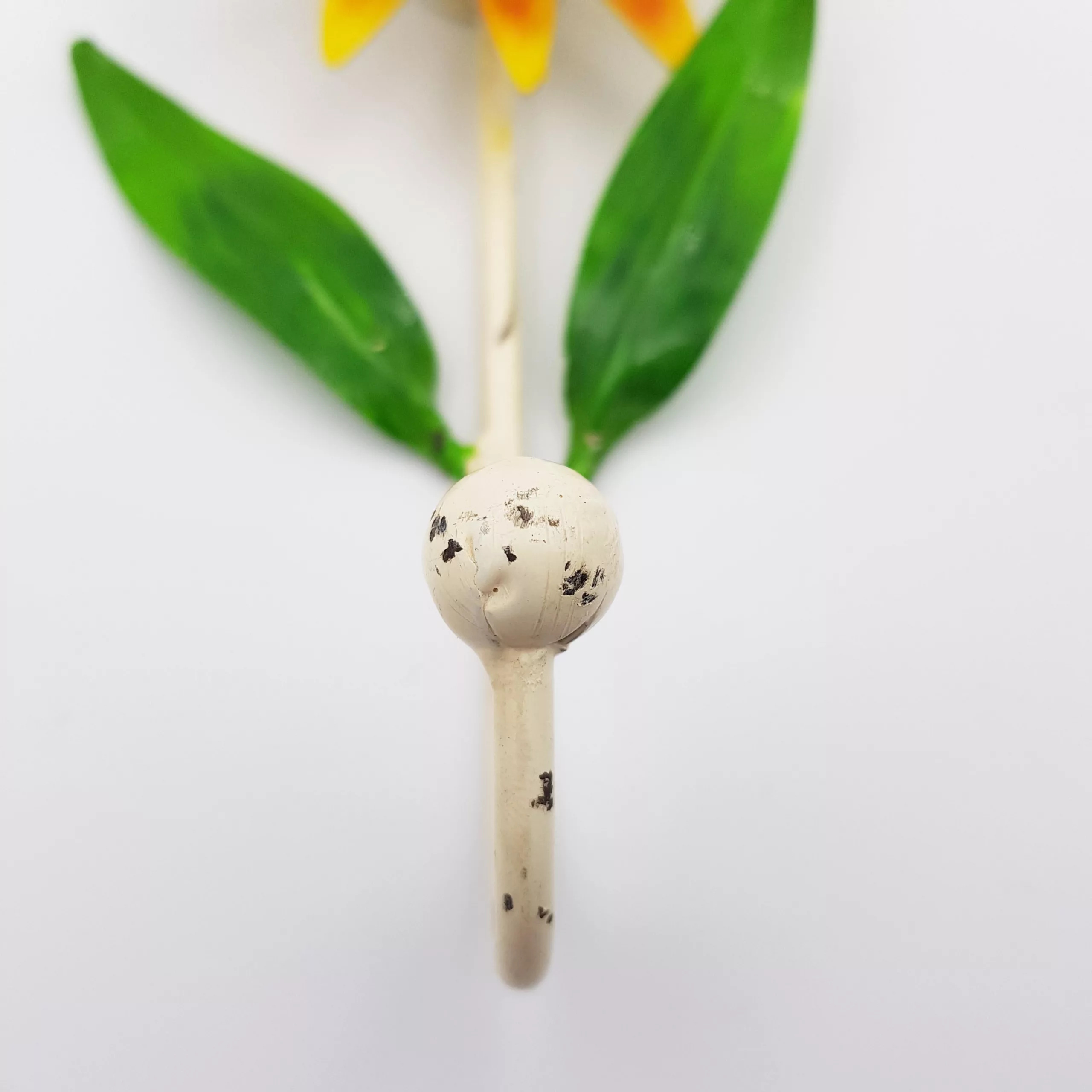 3 vintage metal towel pegs shape of flowers